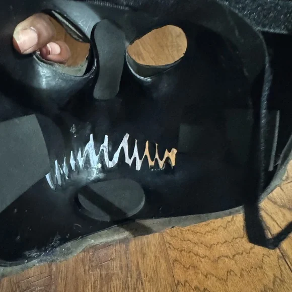 Spirit Halloween Anti Motion Creepy‎ Skull Mask - Picture 10 of 12